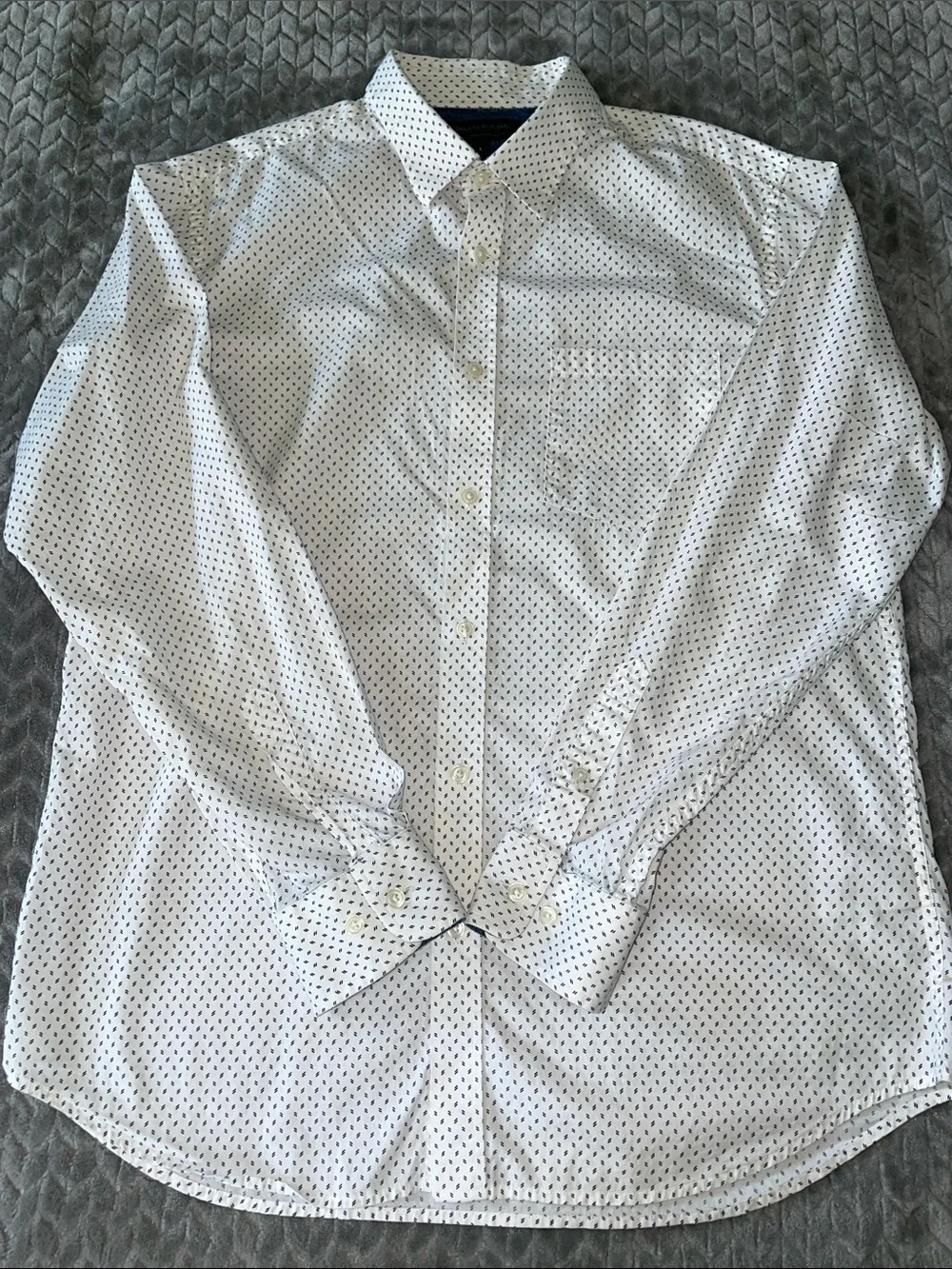 Banana Republic Men's Large Soft Wash White Print 100% Cotton Button Shirt